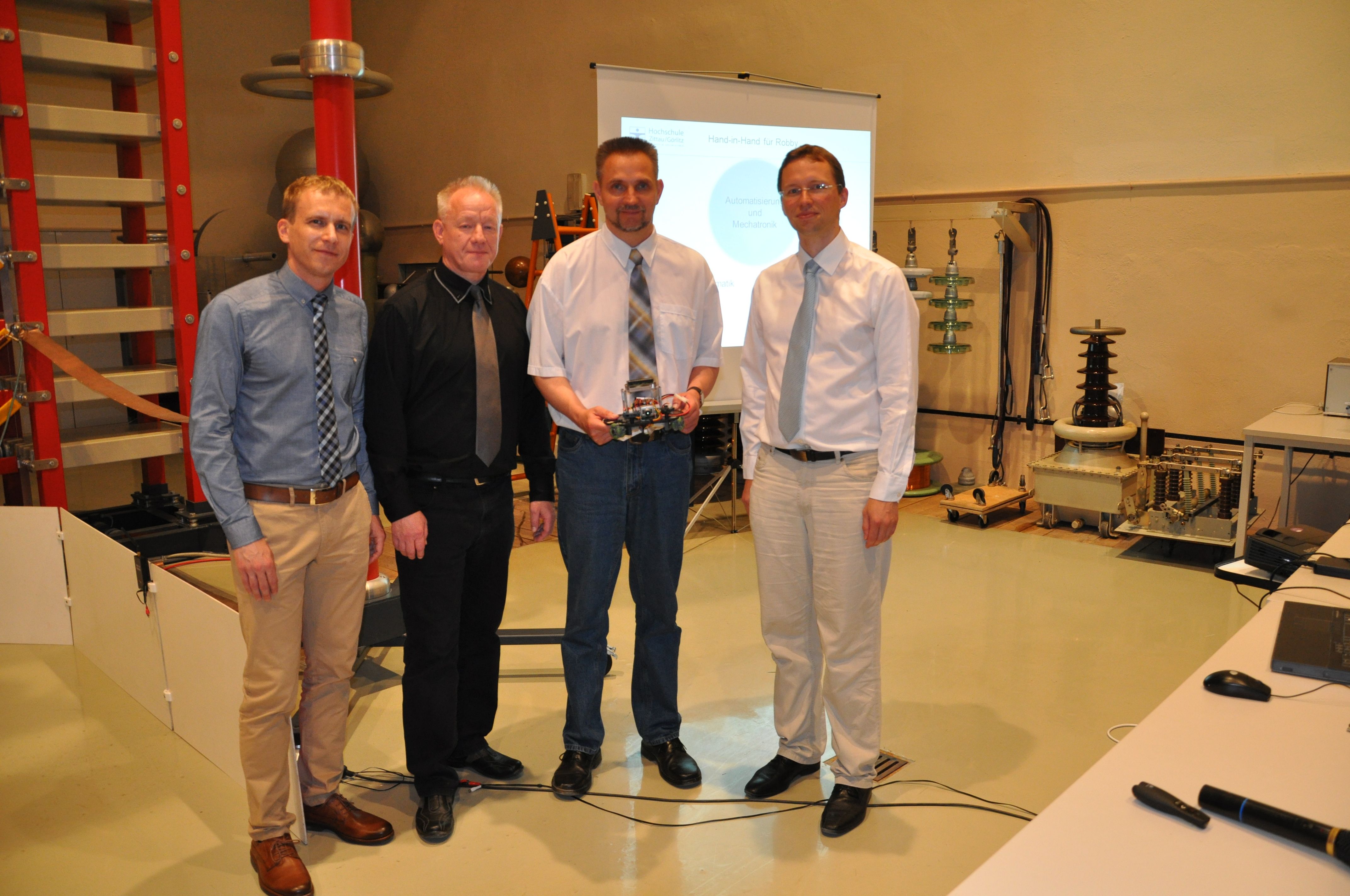 Bild 1 (v.l.n.r): Prof. Lässig, Prof. Kästner, Prof. Bischoff, Prof. Kornhuber Bild 1 (v.l.n.r): Prof. Lässig, Prof. Kästner, Prof. Bischoff, Prof. Kornhuber