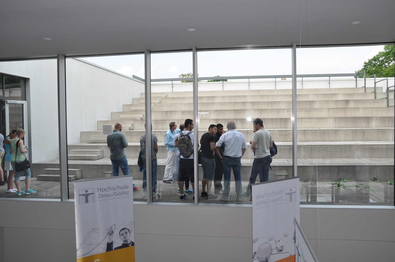 Bild 2: Drohnenflug auf dem Dach