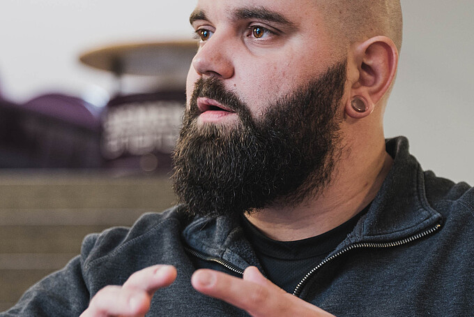 Janek Tiefel im Gespräch