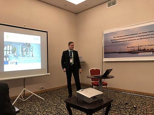 Clemens Schneider während seines Vortrages