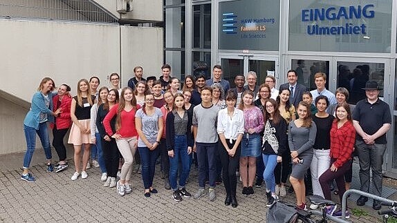 Gruppe von Teilnehmern des Sommerkurses