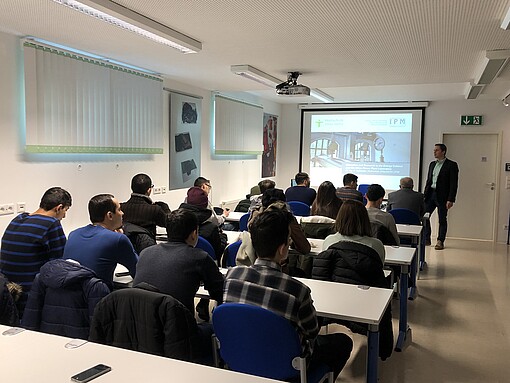 Einführungsvortrag im Seminarraum des Energietechnischen Kabinetts (ETK)