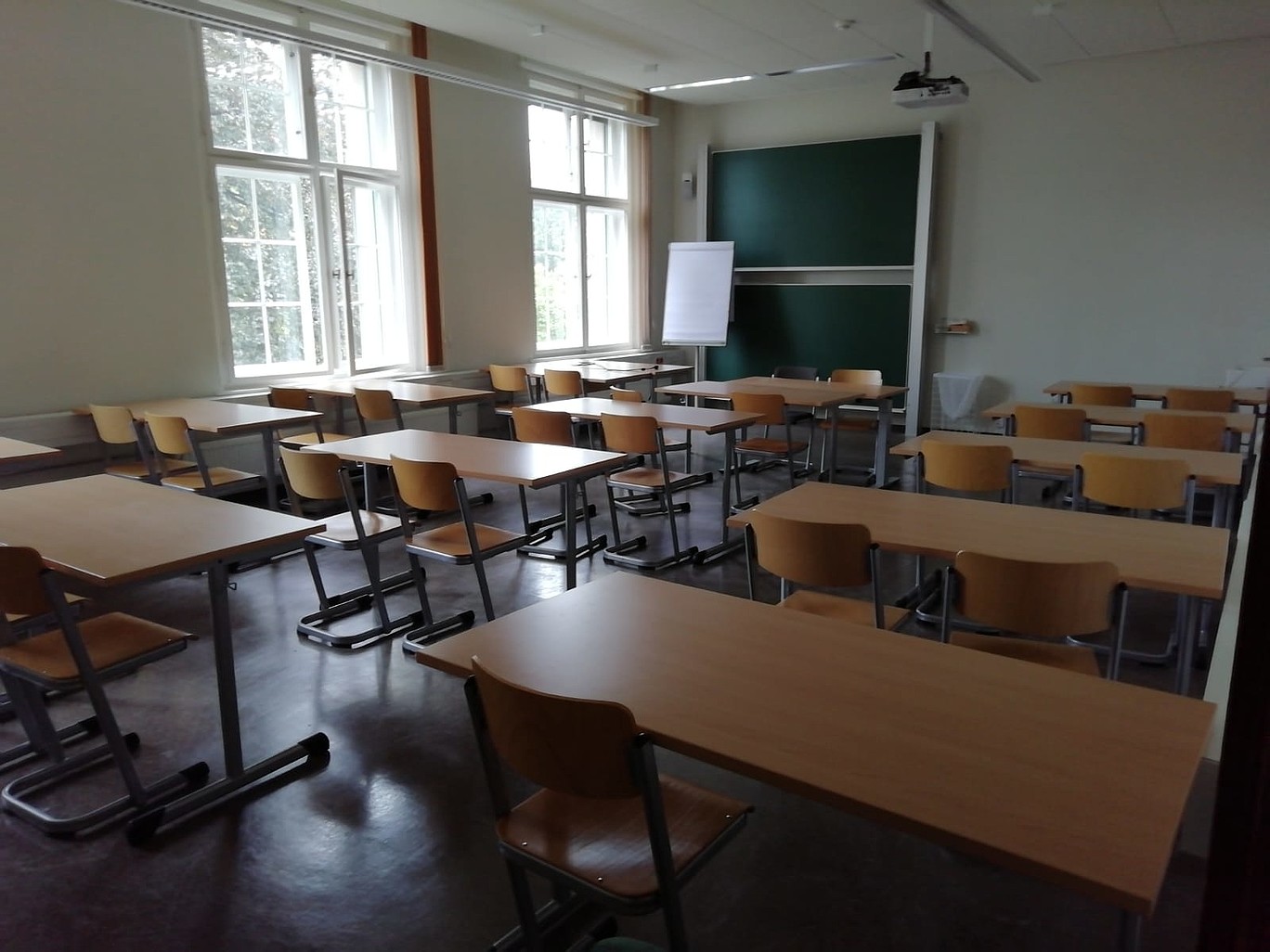 leerer Seminarraum