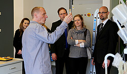 Laborführung (Fotograf: Jens Freudenberg)