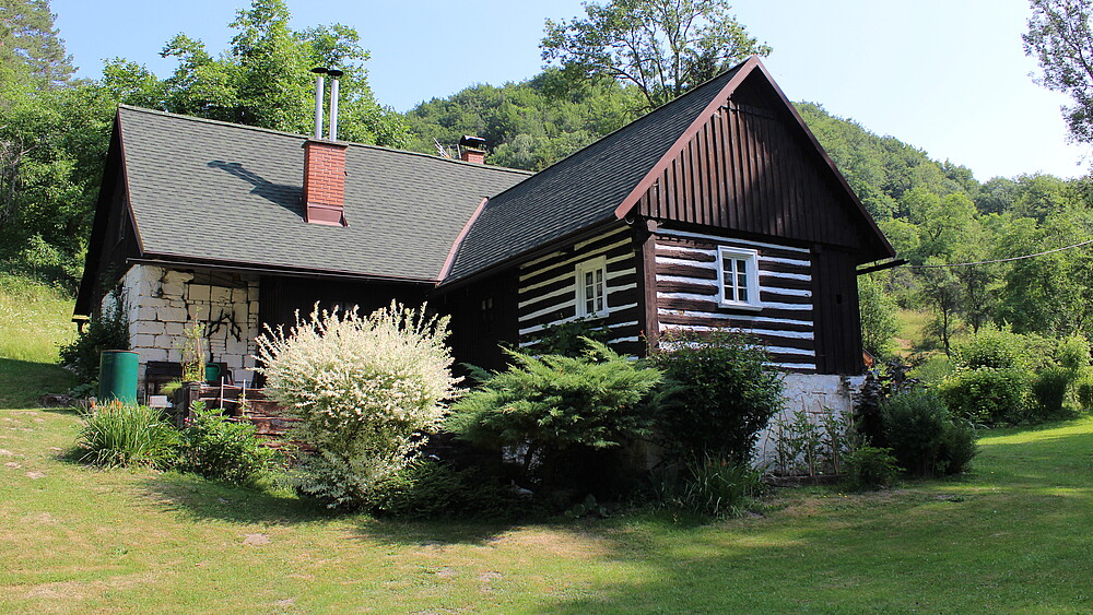 Tal im Naturschutzgebiet Podloučky, Tschechien