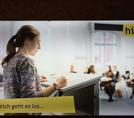 Screenshot vom Bildschirm mit einem Banner: "Gleich geht es los!".