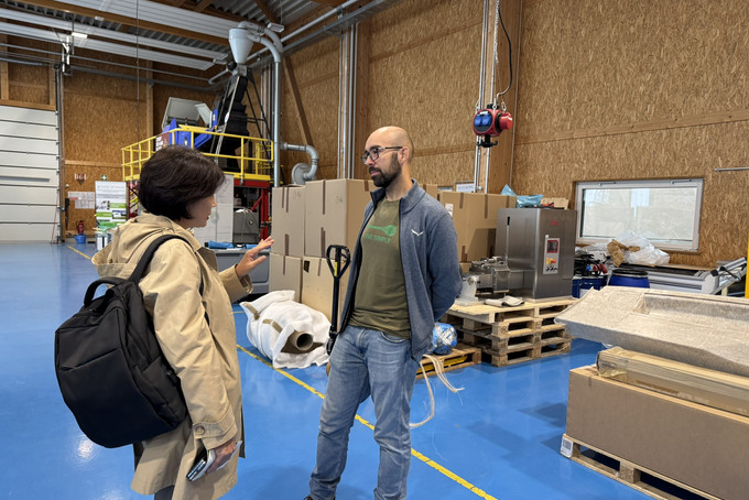 Rektorin des GMIT Prof. Dr. Battsengel Baatar im Austausch mit Dr. Rafael Cordeiro an der HSZG