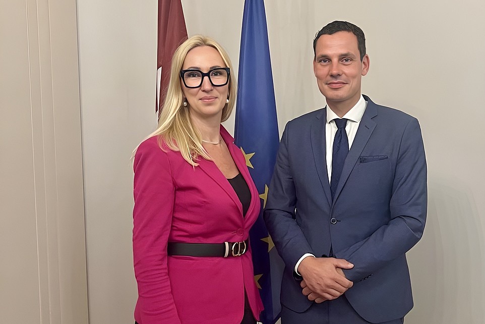 Staatssekretärin Lauma Paeglkalna und Prof. Dr. Erik Hahn