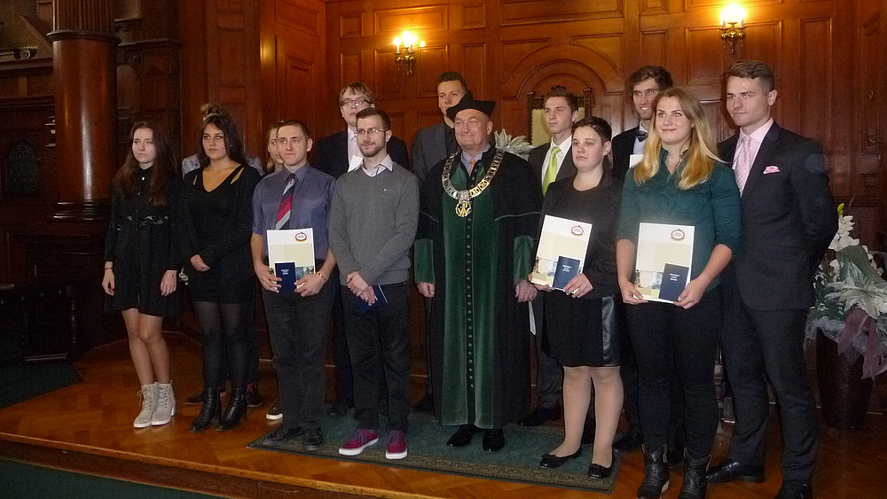 Das Internationale Netzwerk Neisse University begrüßt neue Studierende an der TU Liberec