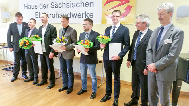 Der dritte Jahrgang des berufsbegleitenden Bachelorstudienganges erhielt Abschlusszeugnisse und Bachelorurkunden