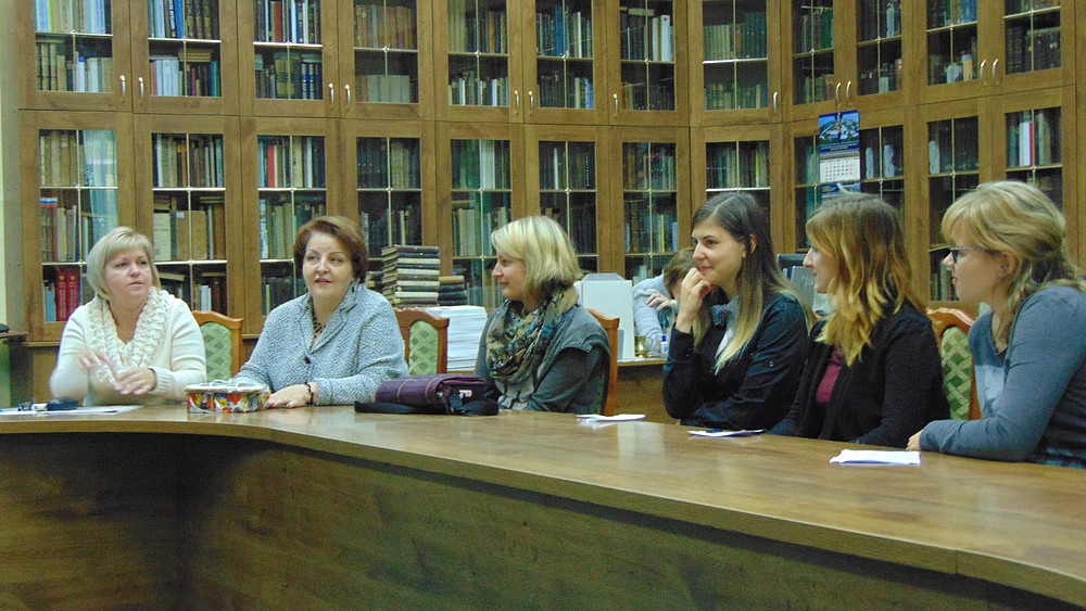 Zwölf HSZG-Studenten erhielten Zertifikate für ihre Teilnahme an der „Internationalen Woche Kostroma 2016“