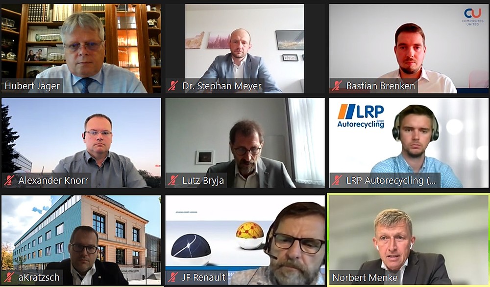 Ein Screenshot aus 9 Telnehmenden an der Podiumsdiskussion des simul+-Forums.