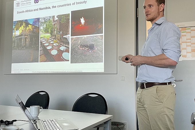 Südafrikaner hält Vortrag