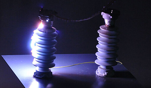 Die Hochspannungshalle der Hochschule bietet viel Raum für praktische Erfahrung.