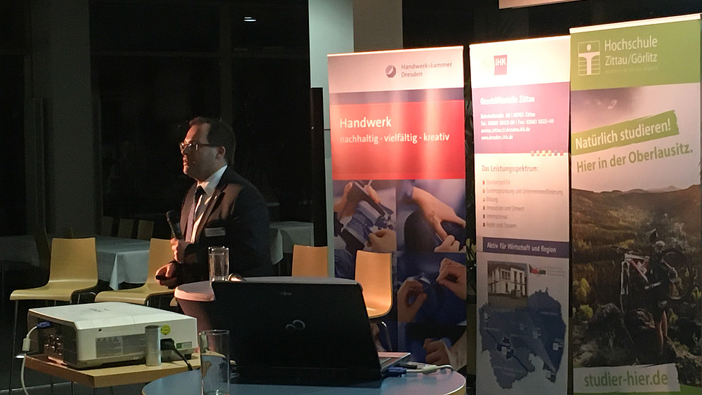 Der zukünftige Rektor Prof Kratzsch bei seinem Vortrag