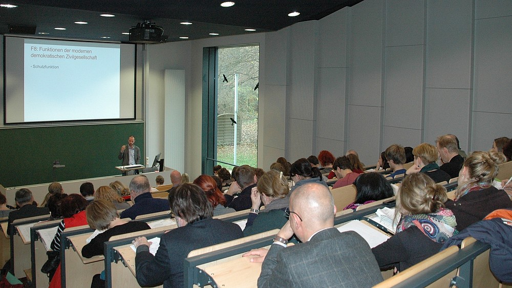 Die Dokumentation zur 8. Novembertagung unter der Leitung von Prof. Dr. Kollmorgen ist jetzt online