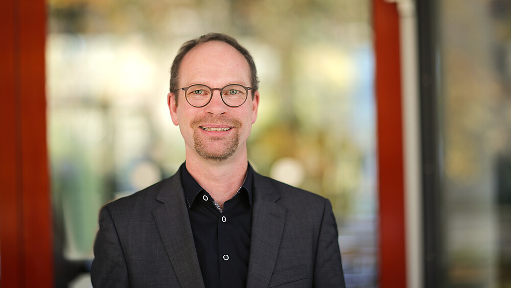 Porträt von Prof Andreas Hoff