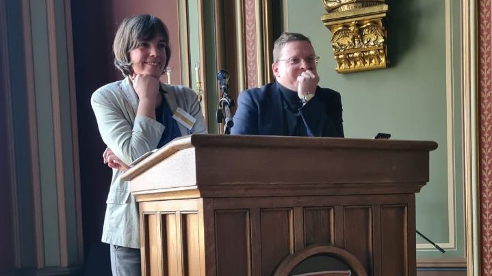 J. Gabler + M. Will am Sprechpult