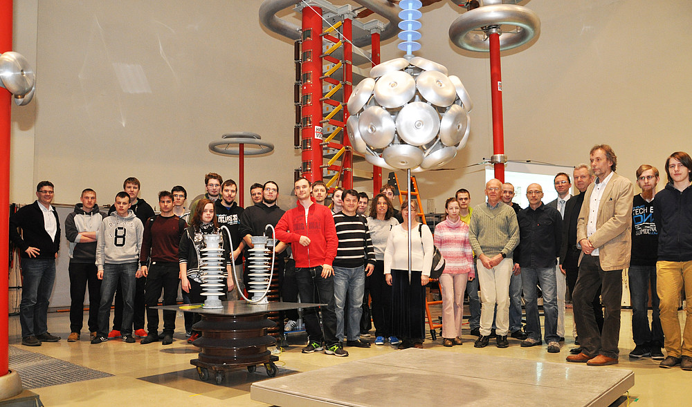 Vorbereitungen für die Teilnehmer der 21. Internationale Elektrotechnik-Olympiade an der HSZG