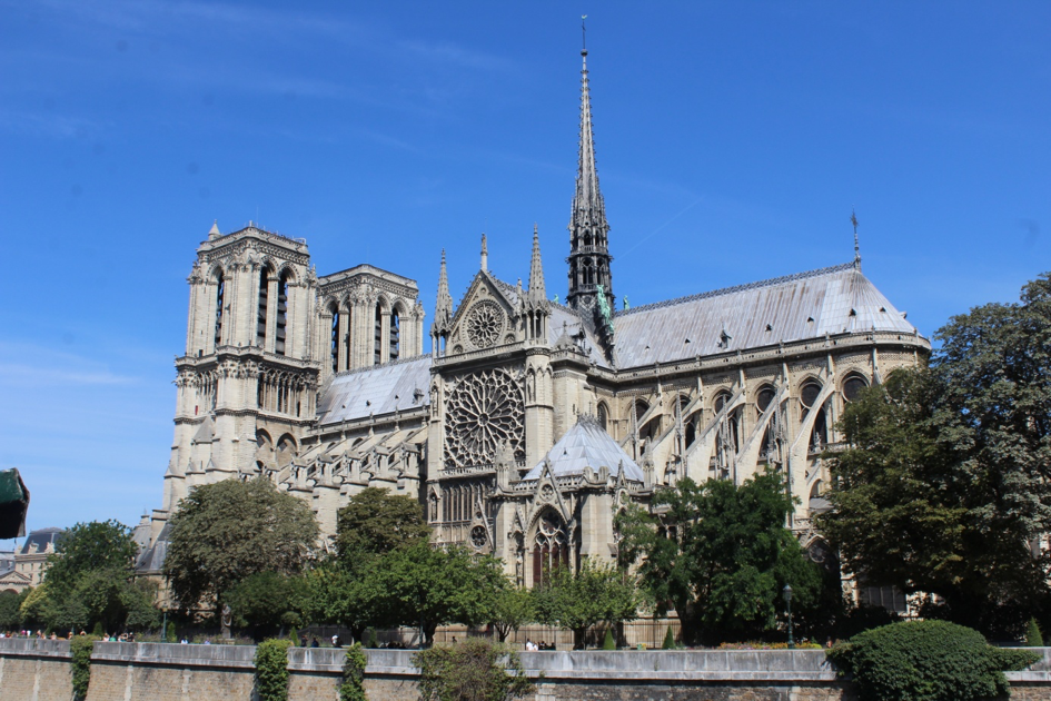 Kathedrale Notre - Dame de Paris vom Seine-Ufer aus
