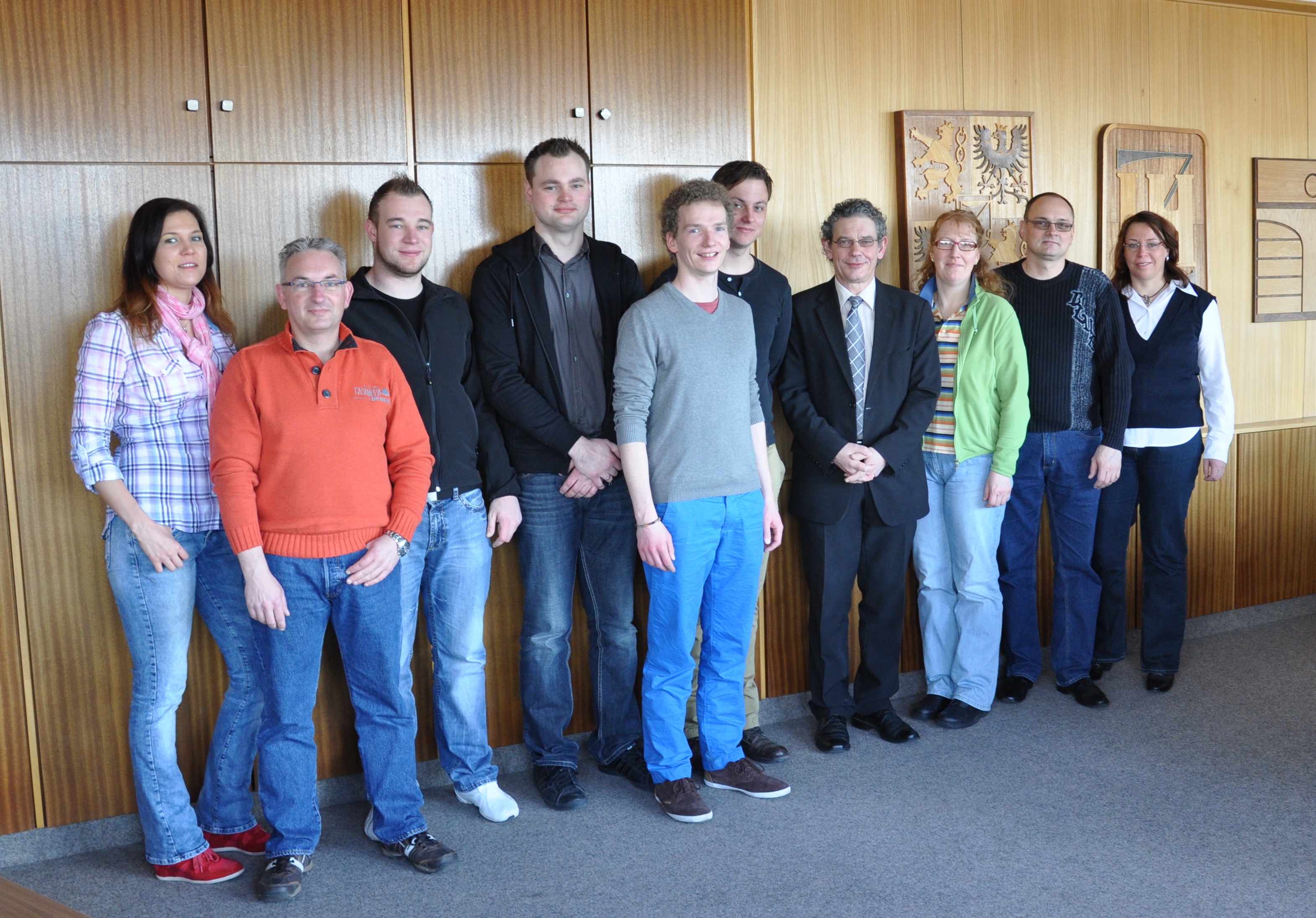 Die ersten AbsolventInnen des berufsbegleitenden Bachelor-Studiengangs „Mechatronik – Intelligente Systeme (KIAweb)"