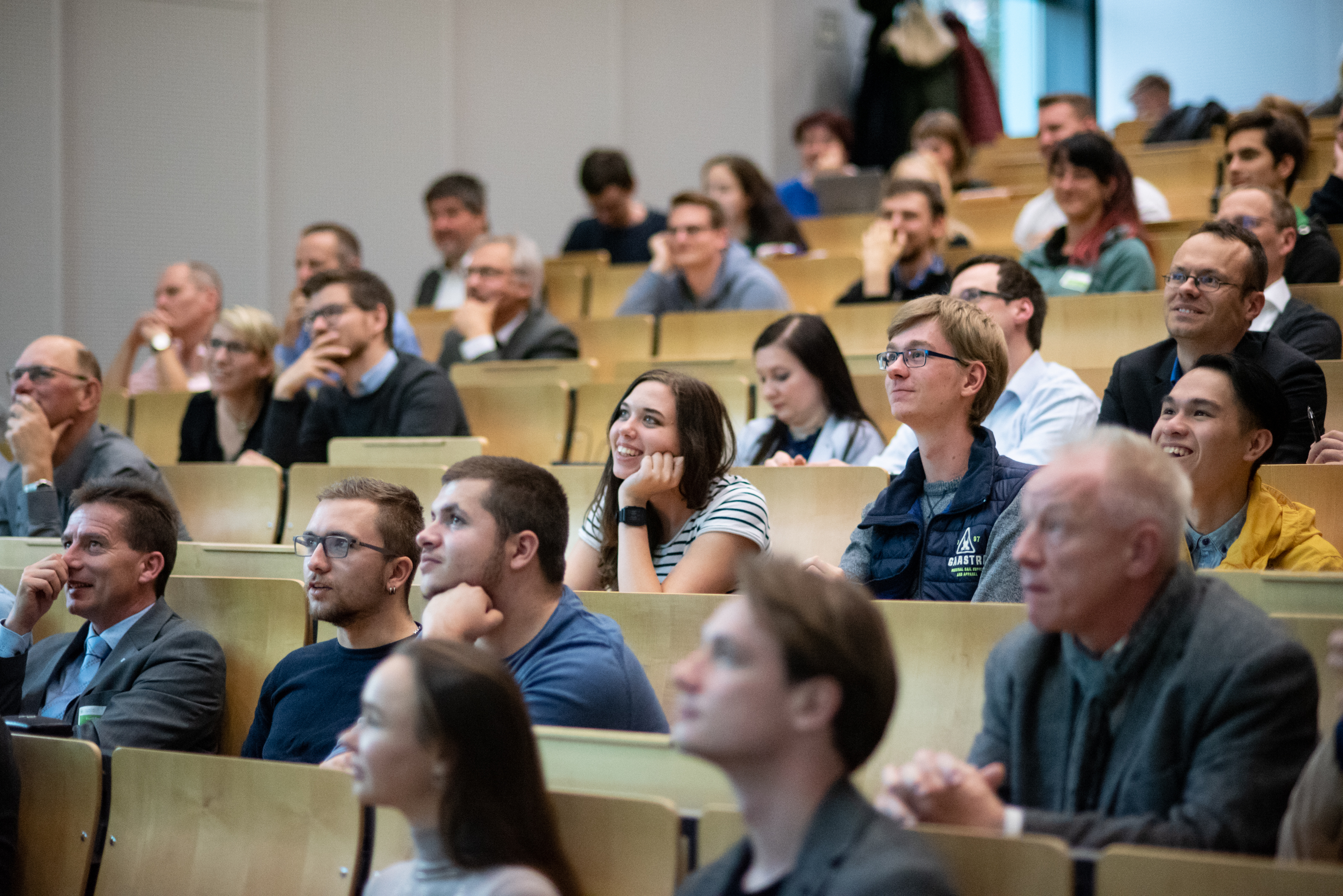 Wir konnten neben den Wissenschaftlern und interessierten Studenten auch Vertreter aus Politik, Wirtschaft und Gesellschaft begrüßen.